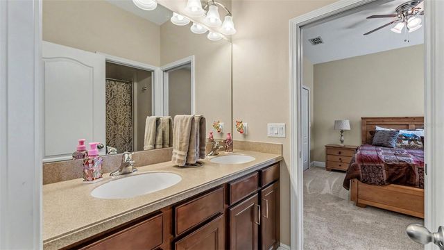 1950 VIA LAGO DRIVE, Lakeland, FL 33810
