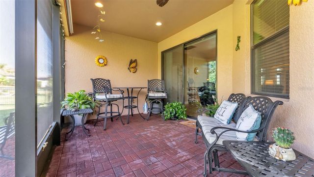 1950 VIA LAGO DRIVE, Lakeland, FL 33810