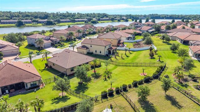 1950 VIA LAGO DRIVE, Lakeland, FL 33810