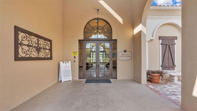 1950 VIA LAGO DRIVE, Lakeland, FL 33810