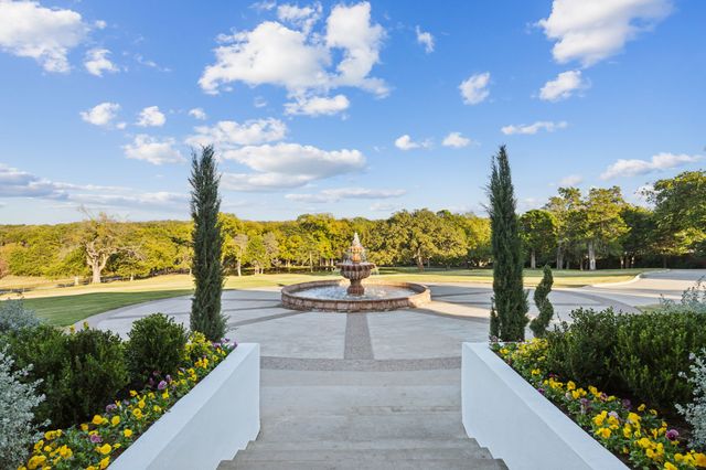 1900 Shady Oaks Drive, Southlake, TX 76092