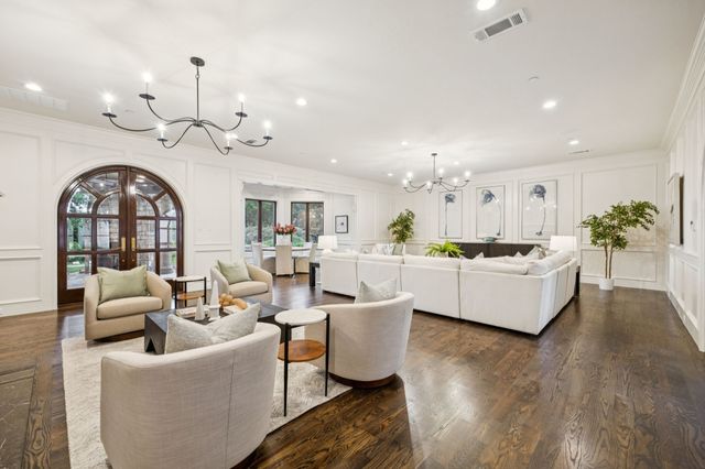 1900 Shady Oaks Drive, Southlake, TX 76092
