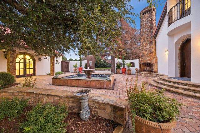 1900 Shady Oaks Drive, Southlake, TX 76092