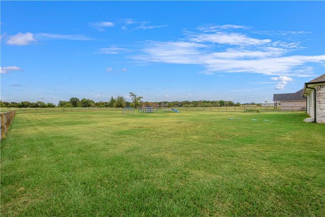 3332 Hunters Crossing Trail, Bryan, TX 77808