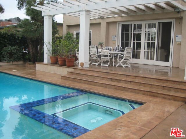 5867 W 75th Street, Los Angeles, CA 90045