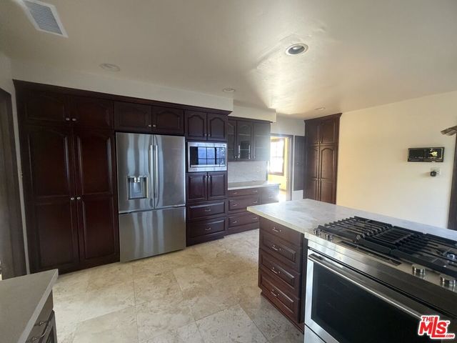 5867 W 75th Street, Los Angeles, CA 90045