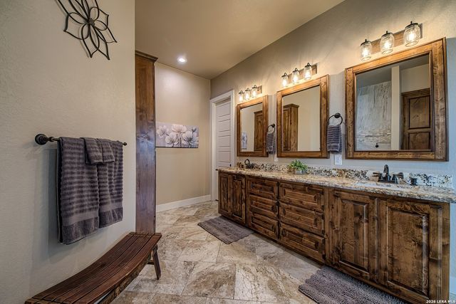 1188 County Road 328, Adkins, TX 78101