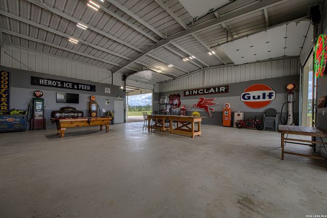 1188 County Road 328, Adkins, TX 78101
