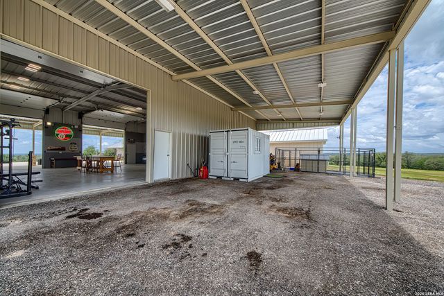 1188 County Road 328, Adkins, TX 78101