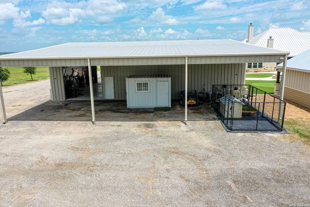 1188 County Road 328, Adkins, TX 78101