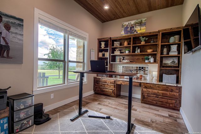 1188 County Road 328, Adkins, TX 78101