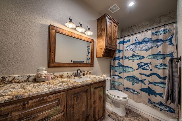 1188 County Road 328, Adkins, TX 78101