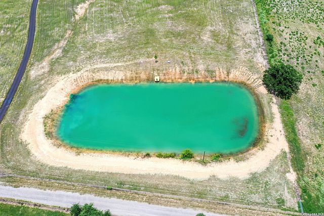 1188 County Road 328, Adkins, TX 78101