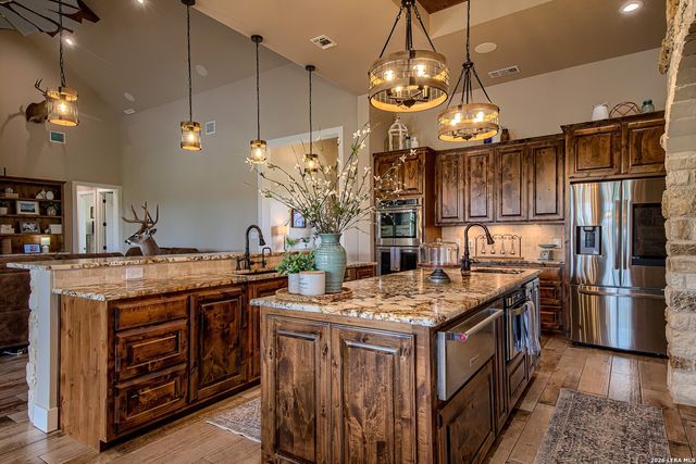 1188 County Road 328, Adkins, TX 78101