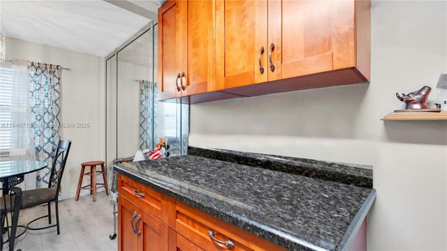 551 SW 135th Ave 111B, Pembroke Pines, FL 33027