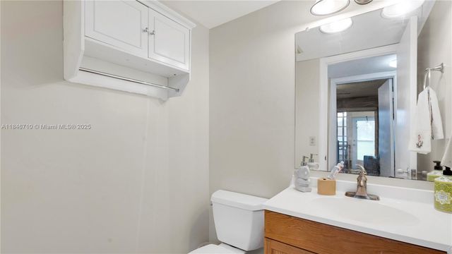 551 SW 135th Ave 111B, Pembroke Pines, FL 33027