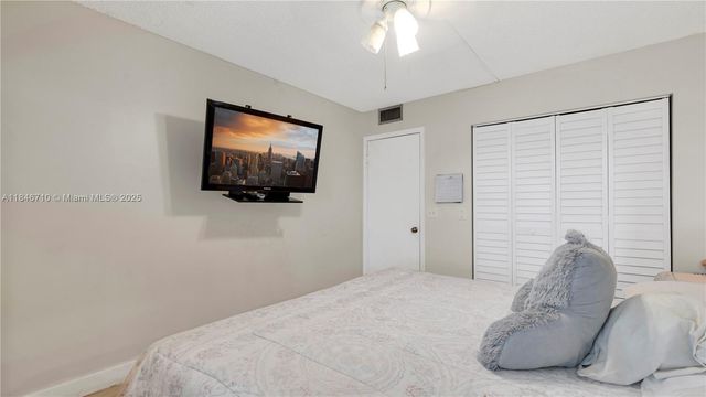551 SW 135th Ave 111B, Pembroke Pines, FL 33027