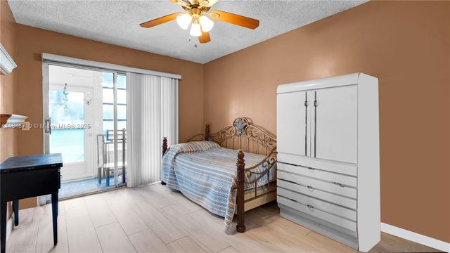 551 SW 135th Ave 111B, Pembroke Pines, FL 33027
