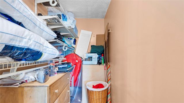 551 SW 135th Ave 111B, Pembroke Pines, FL 33027