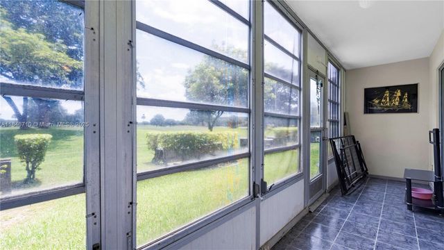 551 SW 135th Ave 111B, Pembroke Pines, FL 33027