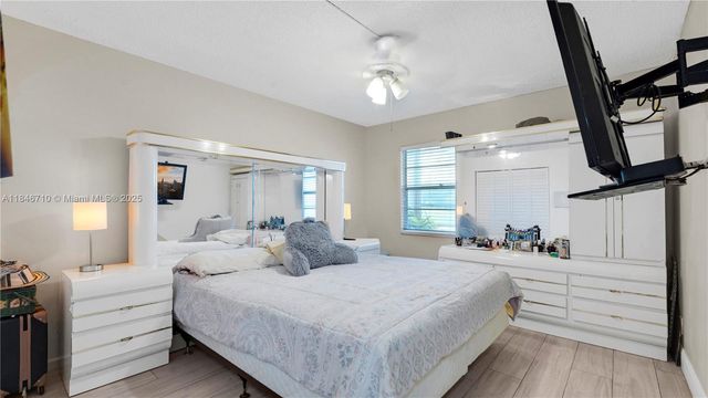 551 SW 135th Ave 111B, Pembroke Pines, FL 33027