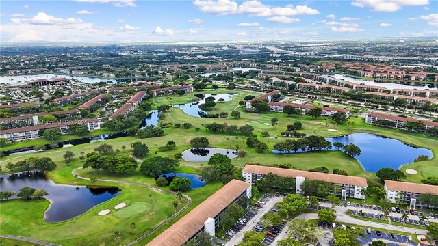 551 SW 135th Ave 111B, Pembroke Pines, FL 33027