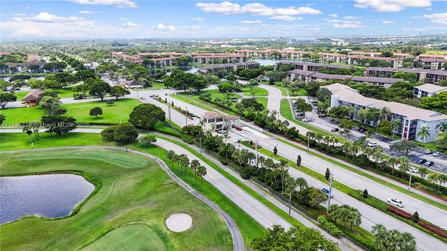 551 SW 135th Ave 111B, Pembroke Pines, FL 33027
