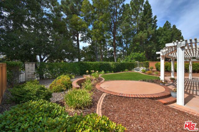 2649 Rikkard Drive, Thousand Oaks, CA 91362