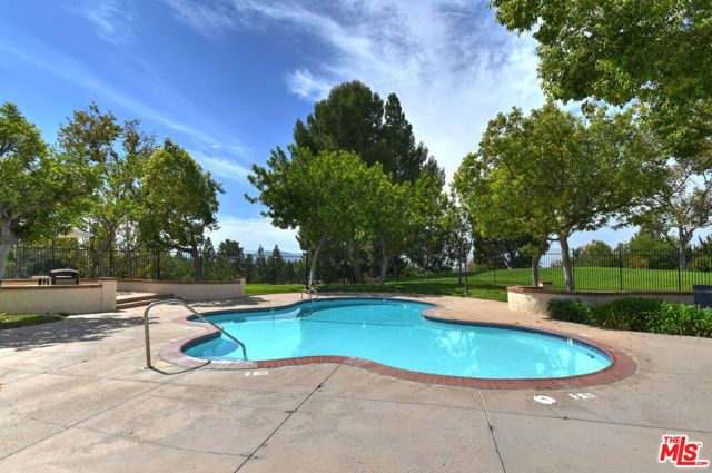2649 Rikkard Drive, Thousand Oaks, CA 91362