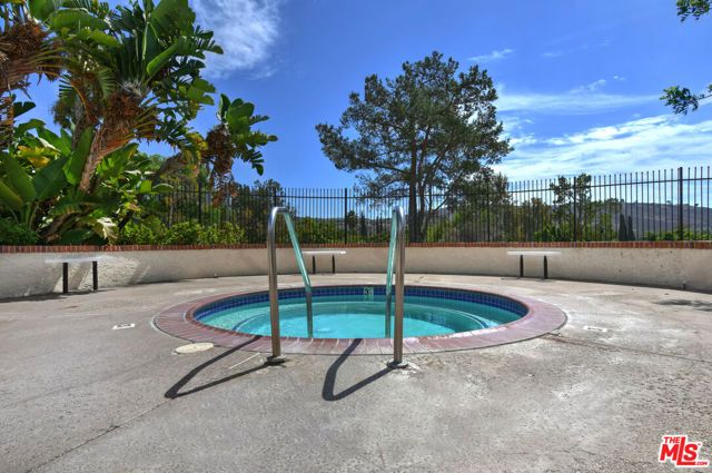 2649 Rikkard Drive, Thousand Oaks, CA 91362