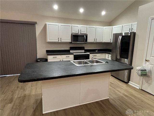 1332 Stillwater Lane, Dayton, OH 45415