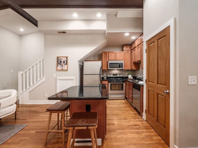 1276 N High Street, 402, Columbus, OH 43201