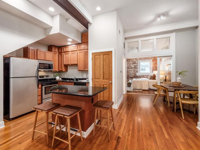 1276 N High Street, 402, Columbus, OH 43201