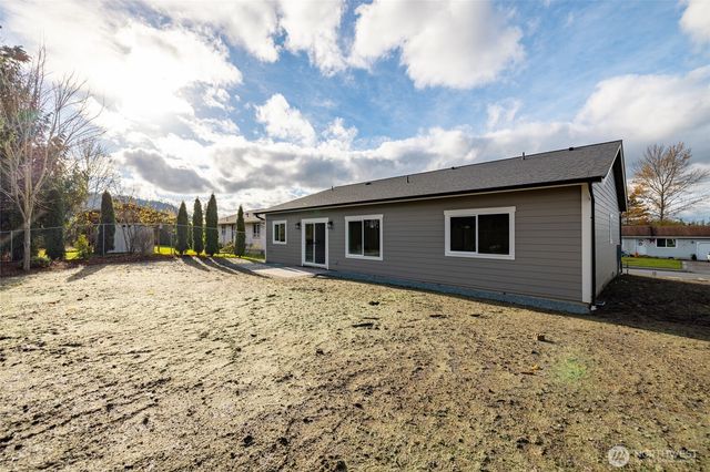 410 S 27th Street, Mount Vernon, WA 98274