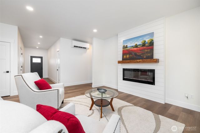 410 S 27th Street, Mount Vernon, WA 98274