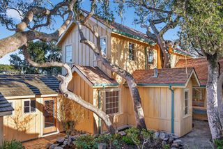 421 Eardley Avenue, Pacific Grove, CA 93950
