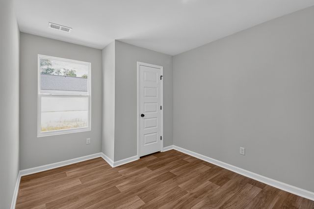 288 Pleasant Valley Dr, Loris, SC 29569