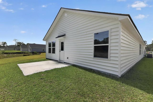288 Pleasant Valley Dr, Loris, SC 29569