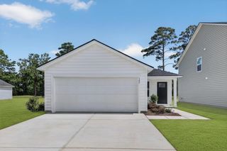 288 Pleasant Valley Dr, Loris, SC 29569