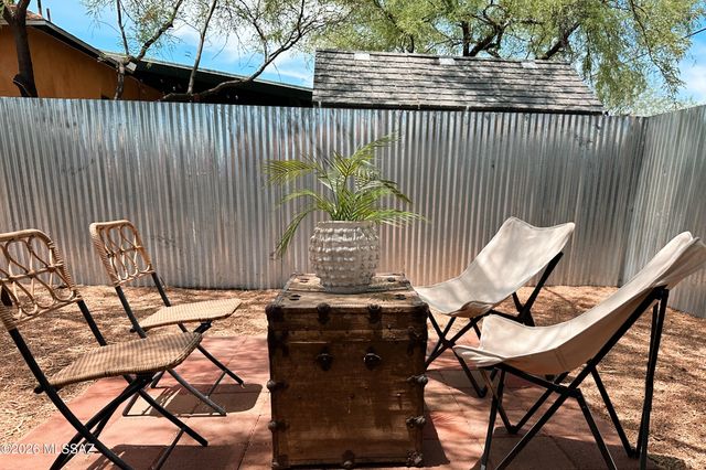 938 S 7th Avenue, Tucson, AZ 85701