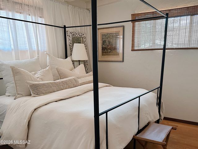938 S 7th Avenue, Tucson, AZ 85701