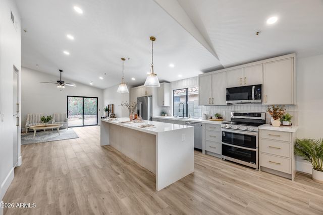 8876 E WINDROSE Drive, Scottsdale, AZ 85260