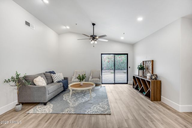 8876 E WINDROSE Drive, Scottsdale, AZ 85260