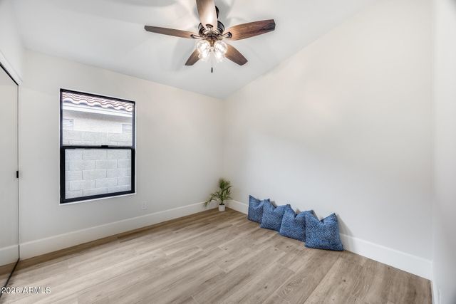 8876 E WINDROSE Drive, Scottsdale, AZ 85260