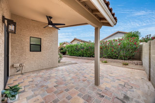 8876 E WINDROSE Drive, Scottsdale, AZ 85260