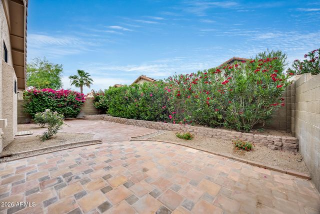 8876 E WINDROSE Drive, Scottsdale, AZ 85260