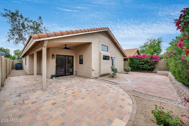 8876 E WINDROSE Drive, Scottsdale, AZ 85260