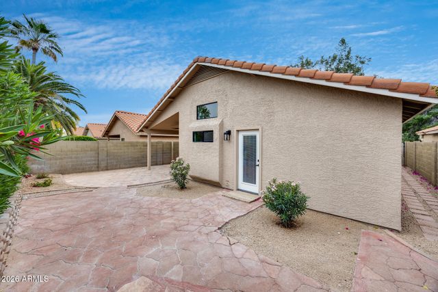 8876 E WINDROSE Drive, Scottsdale, AZ 85260