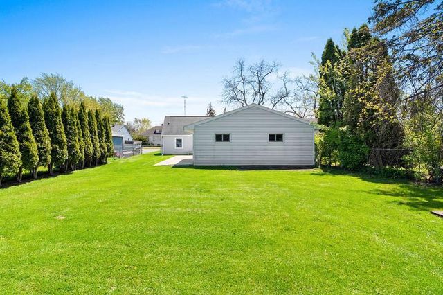 1906 COLUMBIA AVENUE, Oshkosh, WI 54901