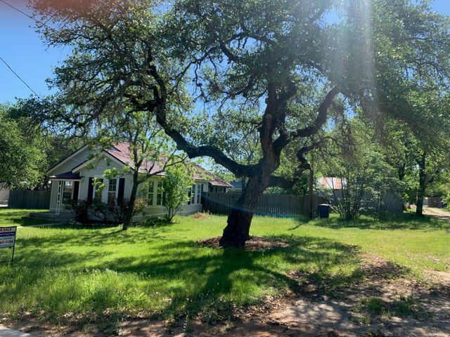 435 N West ST, Bertram, TX 78605